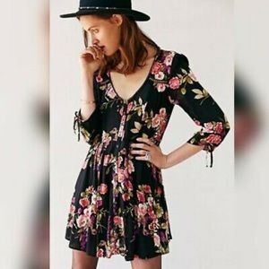 Ecoté Floral Button-Up Dress